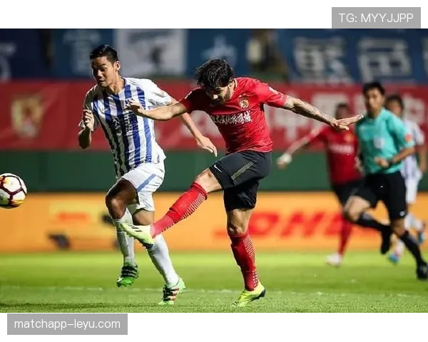 阿德耶米盘带闪耀赛场,持续激活球队进攻表现引关注 阿德耶米盘带闪耀赛场,持续激活球队进攻表现引关注