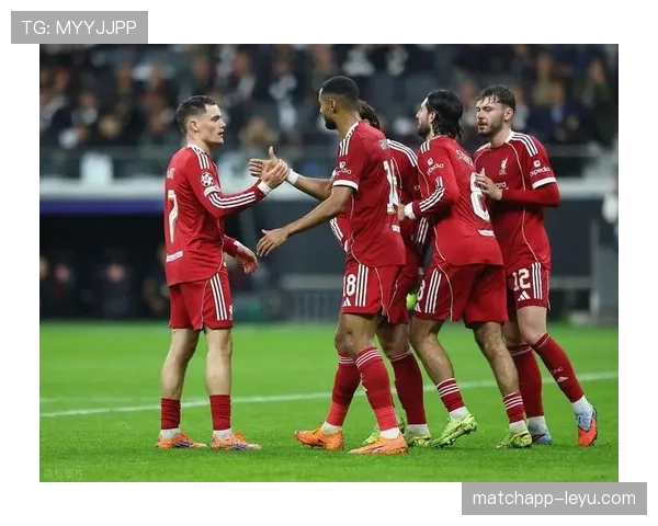 阿贾克斯中场闪耀助球队逆转取胜，状态强势回暖