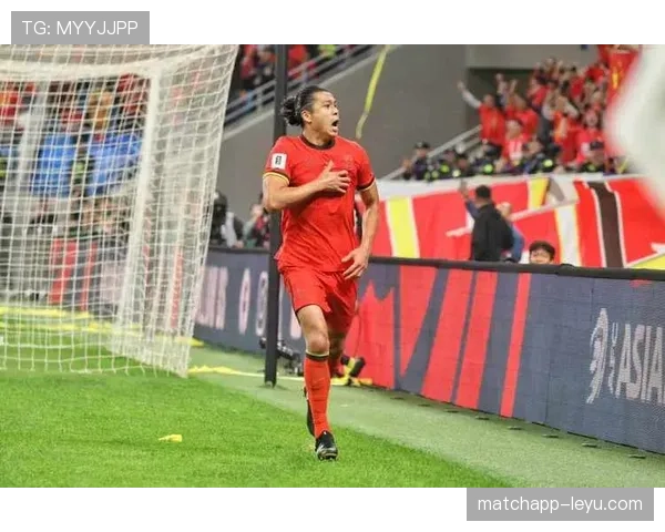 惊艳逆转!球队关键时刻强势反弹,状态回暖斩获赛季精彩胜利 惊艳逆转!球队关键时刻强势反弹,状态回暖斩获赛季精彩胜利