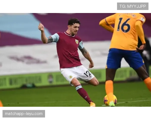 奥利·伯克状态回暖，助球队在英超赛场表现稳健