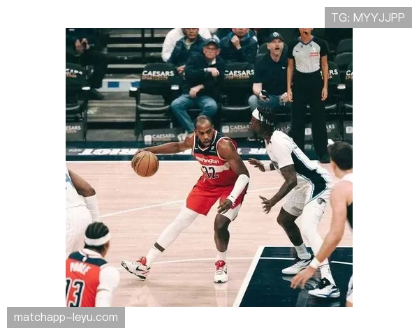 米德尔顿无球牵制提升雄鹿进攻效率