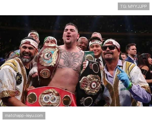 康纳·麦格雷戈又在夜店挥霍六位数，这还是那个八周狂练减掉30磅的狠人？