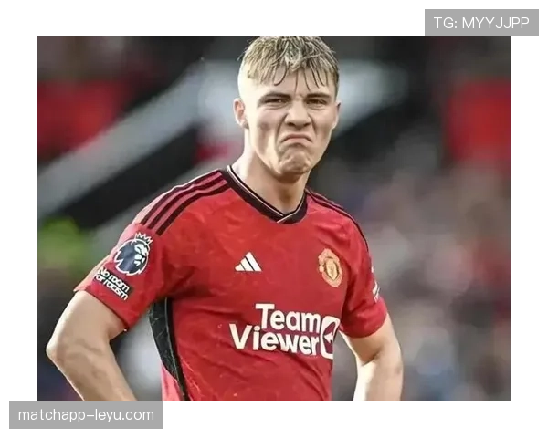 滕哈赫的曼联怎么了？战术混乱+更衣室失控，豪门的黄昏已至